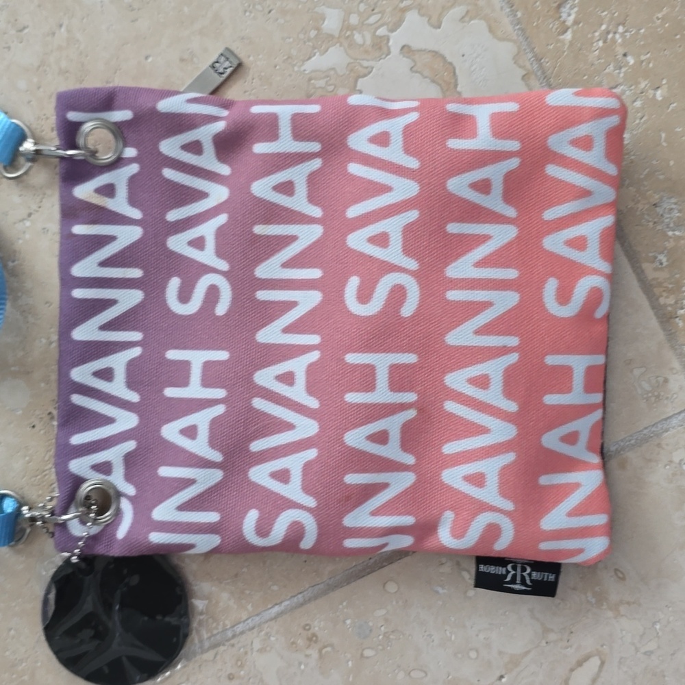 Savannah Cityscape Crossbody By ROBIN RUTH - Picture 3 of 7